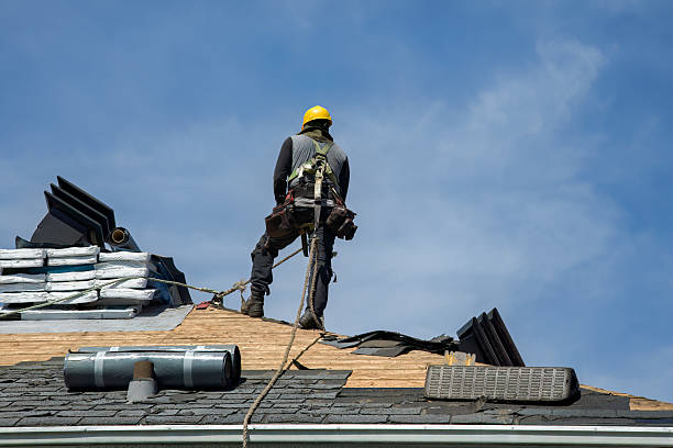 Professional Gutter Installation technician working in Kensington, OH